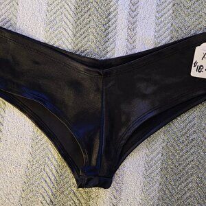 NWT XL low V booty shorts Black Super Spandex